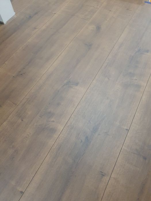 Panele podłogowe EGGER 8/32 DĄB HAMILTON