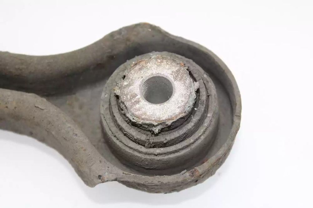 BRAÇO SUSPENSÃO INFERIOR TRASEIRO DIREITO BMW 3 2004 -40353212
