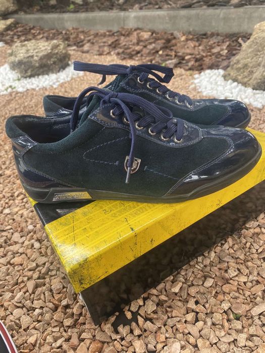 Туфли кроссовки жіночі