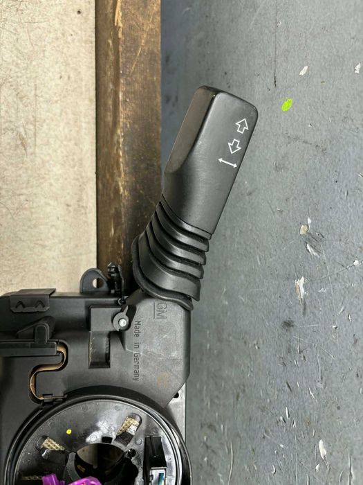 Przełącznik Zespolony Opel Zafira B 13.177.915   203.494