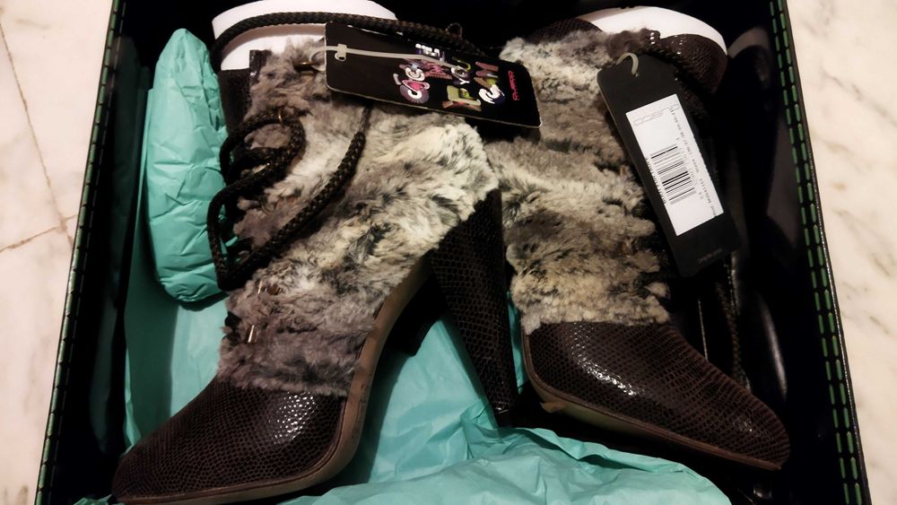 Sapatos NOVOS com etiqueta Custo Barcelona sola de couro (tamanho 37)