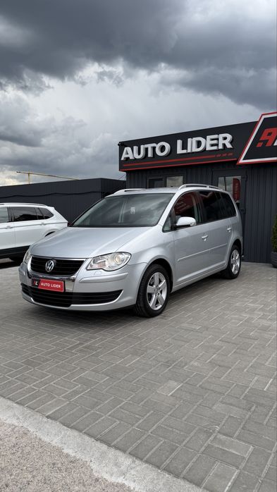 Volkswagen Touran Фольксваген Тоуран FL 2008р 1.4 TSІ бенз 6 МКПП 5 місць