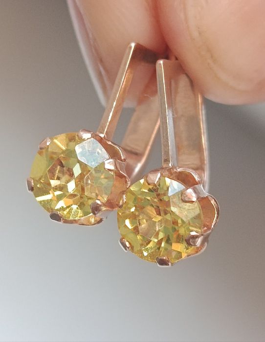 Золотые серьги с СССР Золоті радянські сережки