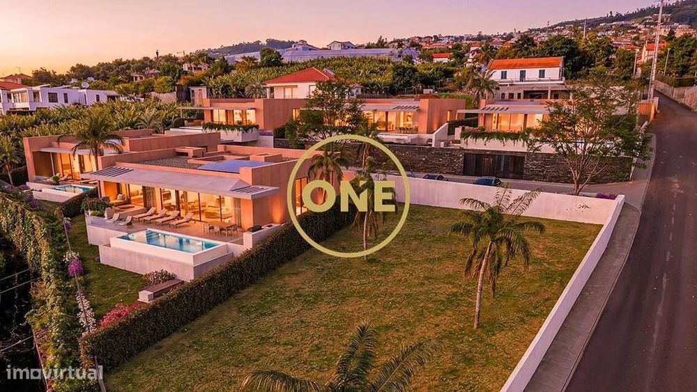 Moradia T3 de Luxo com vista mar definitiva e piscina, Calheta