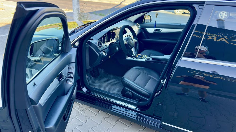 Продам авто МВ W204