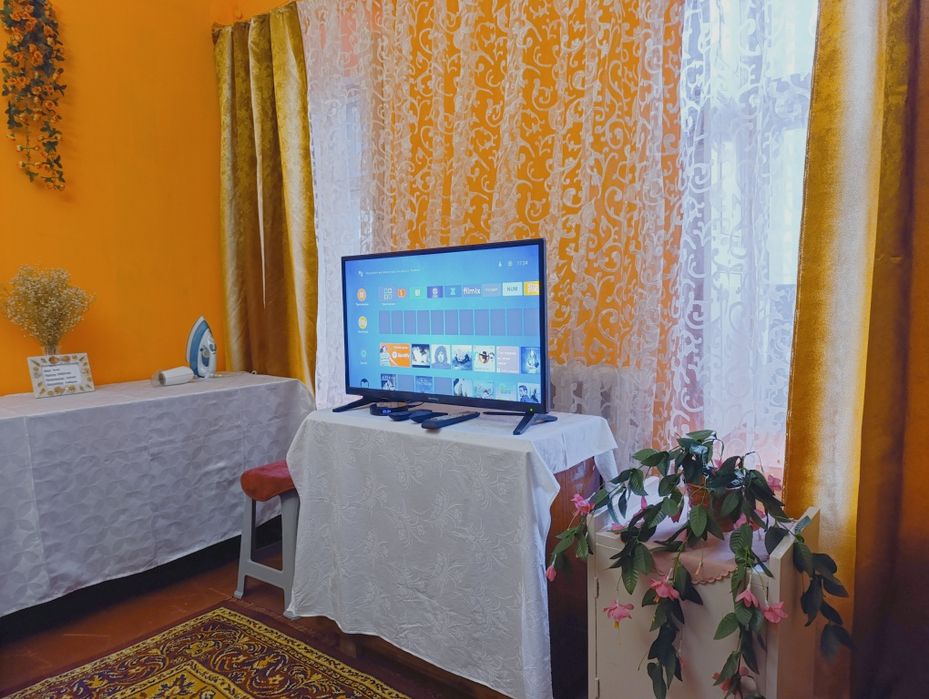 Сдаётся от хозяики 1 ком . квартира  в близи ЖД .5 спальных мест.