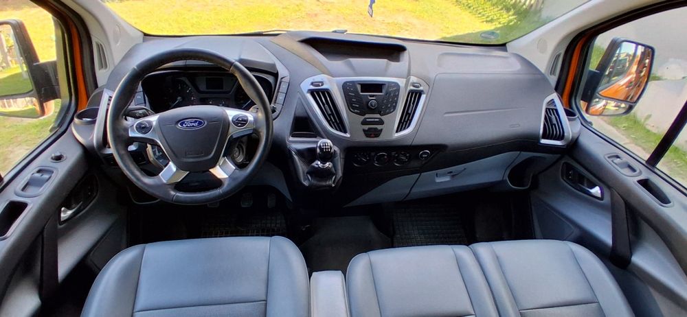 Ford Transit Custom 2017r wysoki, długi, 9 osobowy, tempomat, webasto ,  PDC, zadbany