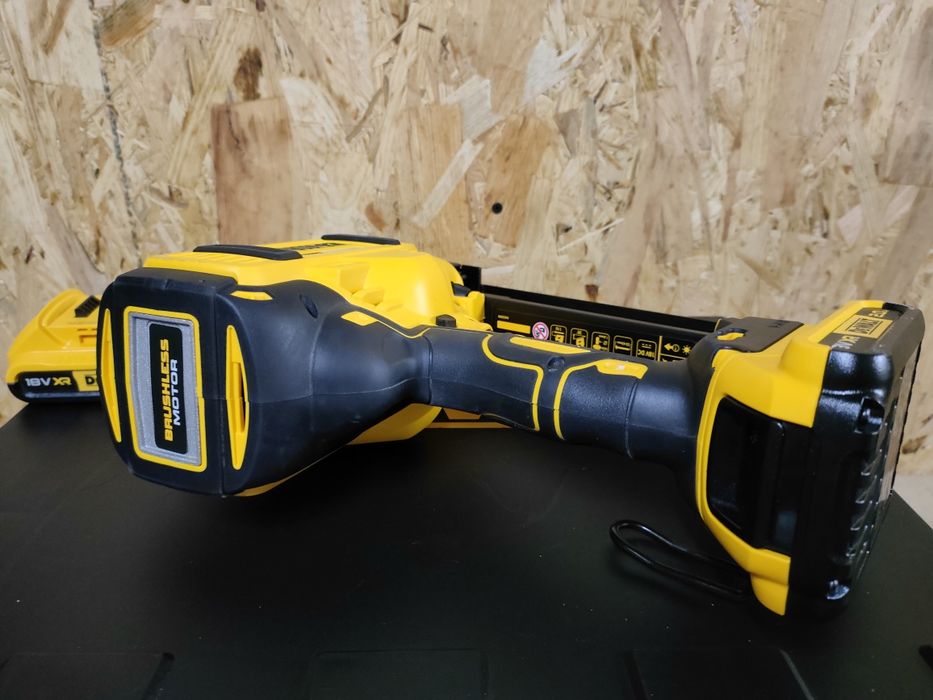 Gwoździarka sztyfciarka DeWalt DCN 660 D2