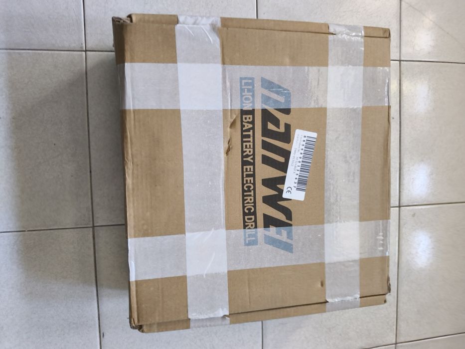 Serrote com 2 Baterias e carregador