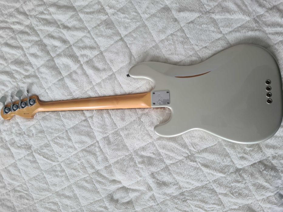 Fender precision bass