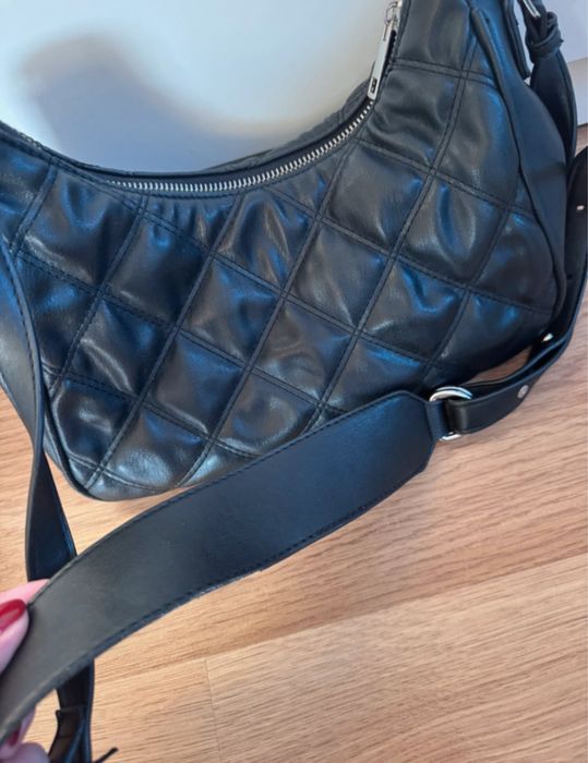 pikowana torebka na ramię