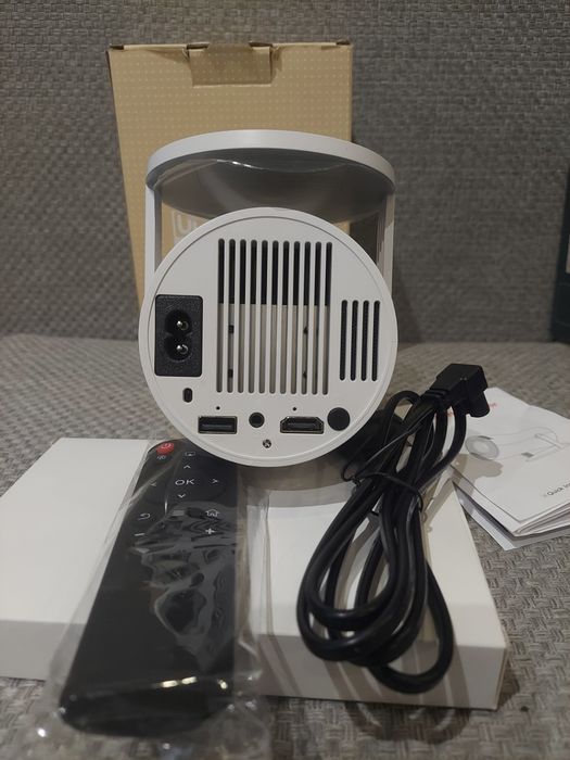 Продам  проєктори.