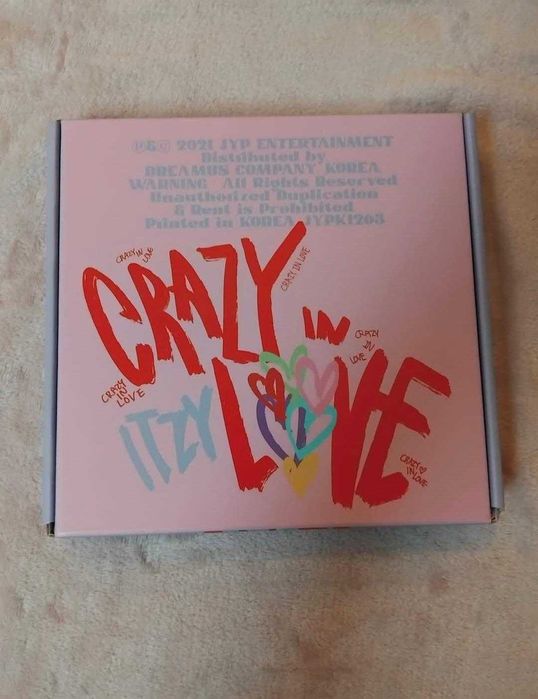 Zestaw 5 albumów zespołu - ITZY