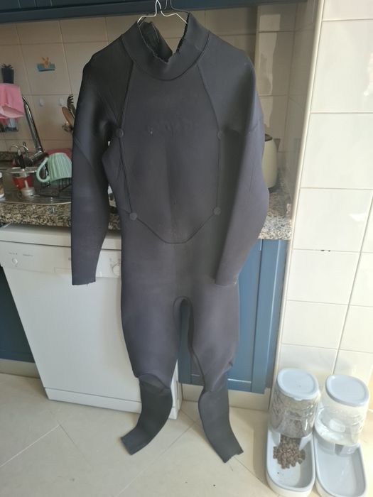 Fato surf Xcel tamanho M 4/3