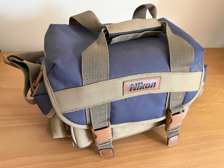 Nikon F90X + Lente Nikon 28-70mm 1:3.5 - 5.5D + saco