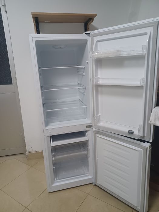 Quarto Casal próximo da estação