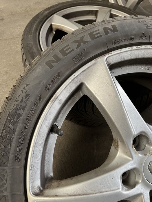 Felgi plus opony zimowe 17 cali RENAULT