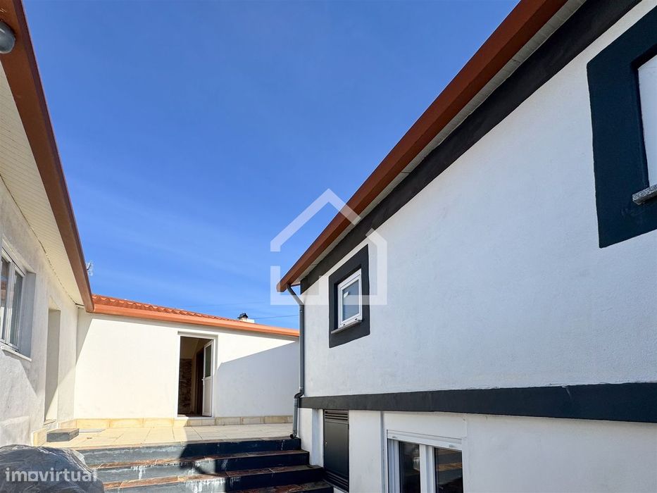 Moradia (T3 + T1) - Palmaz