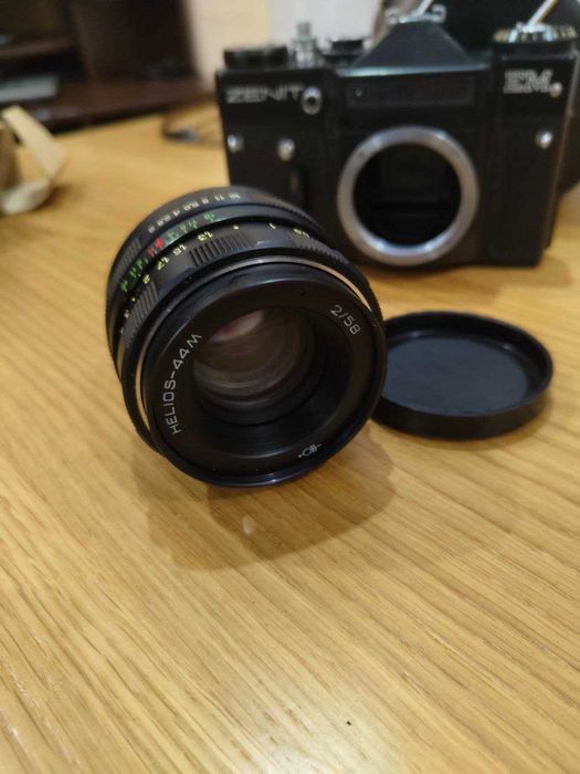 Зеніт ЕМ / Zenit EM + об'єктив Helios-44m 2/58