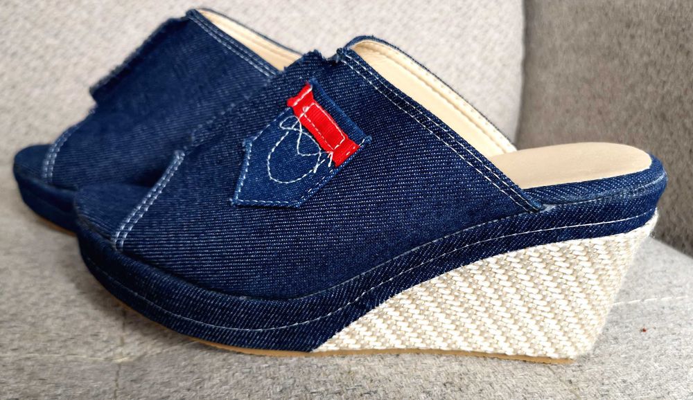 Buty na koturnie nowe, klapki, damskie Jeansowe rozmiar 38