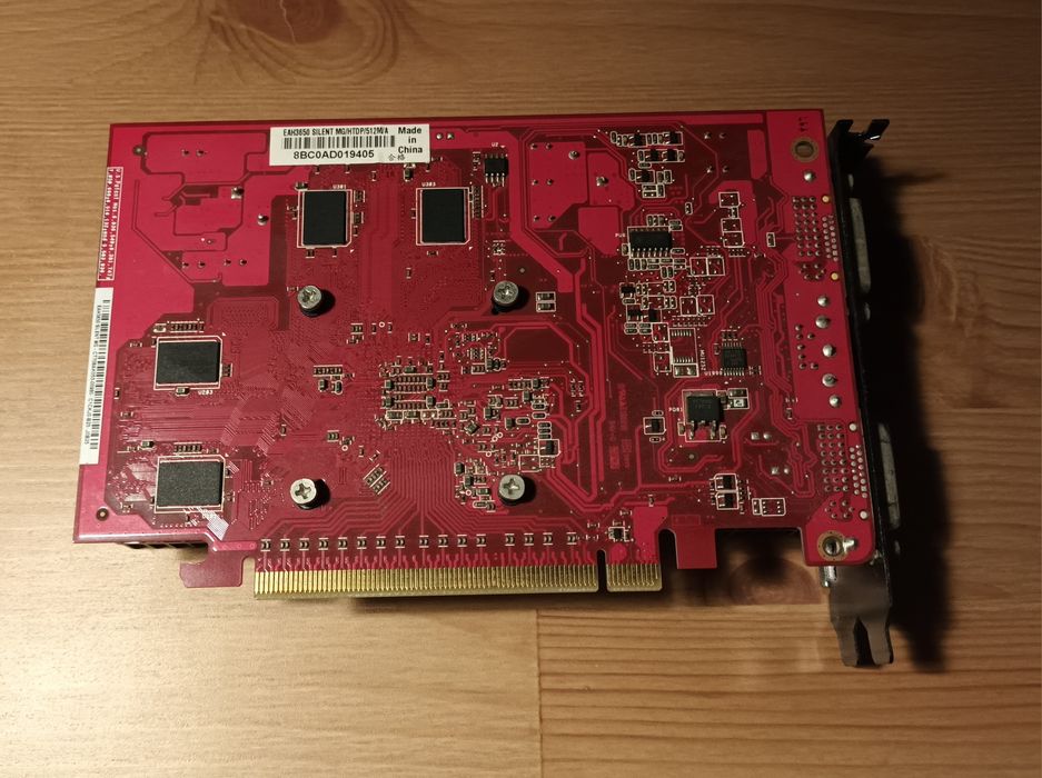 Placa gráfica Asus Radeon HD3650 com 512Mb DDR2