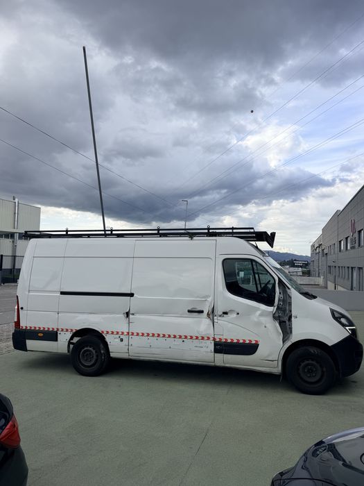 Opel Movano 2.3 L4H2 a trabalhar e andar, iva dedutivel,  grade de teto e barras de led’s incluídas.