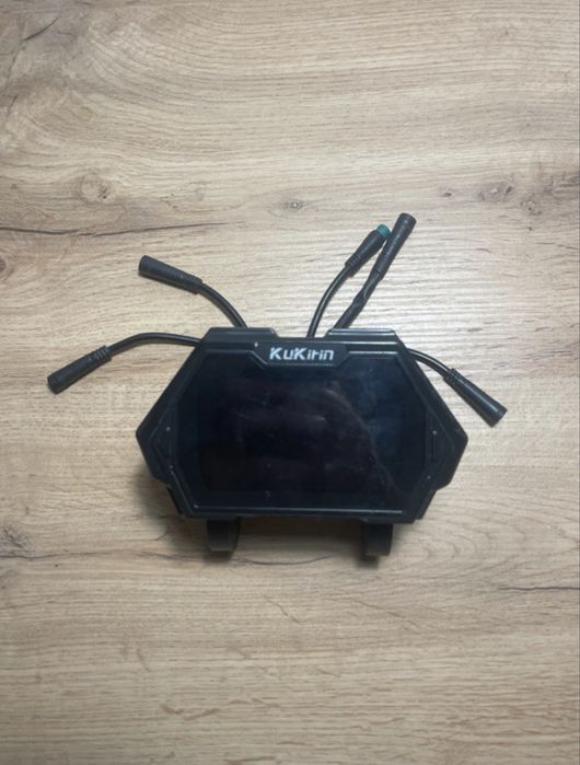 Ekran kukirina g2 maxa 2025