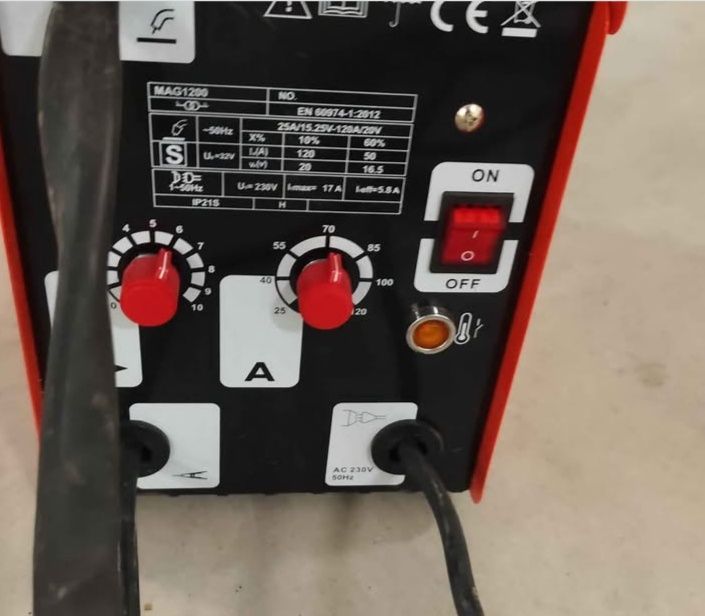 Semi-automatic Welding Machine445409753826611202
