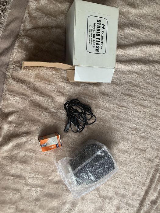 Студийная вспышка Falcon Eyes SS-150B