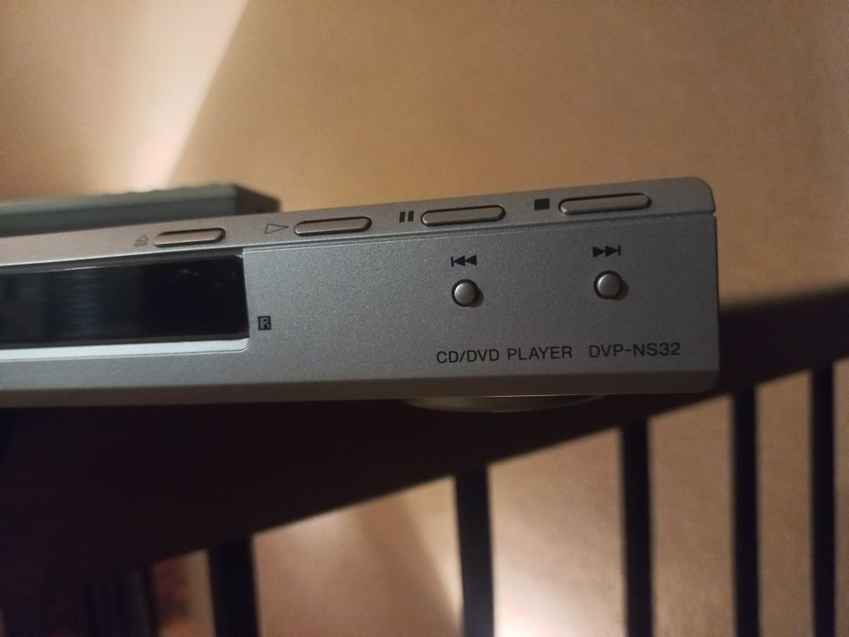 Odtwarzacz DVD SONY DVP-NS32