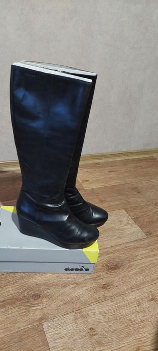 Елегантні шкіряні сапоги Vagabond 37 розмір