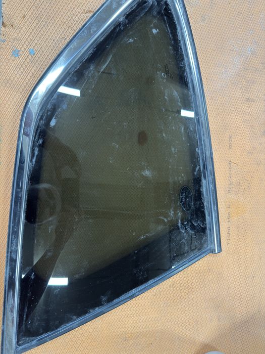 Форточка задня ліва Subaru Outback 2012р