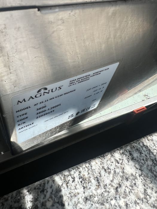 Maquina de Copos Magnus