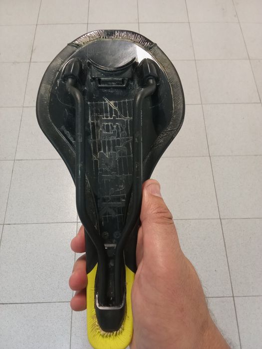 Banco FIZIK como novo