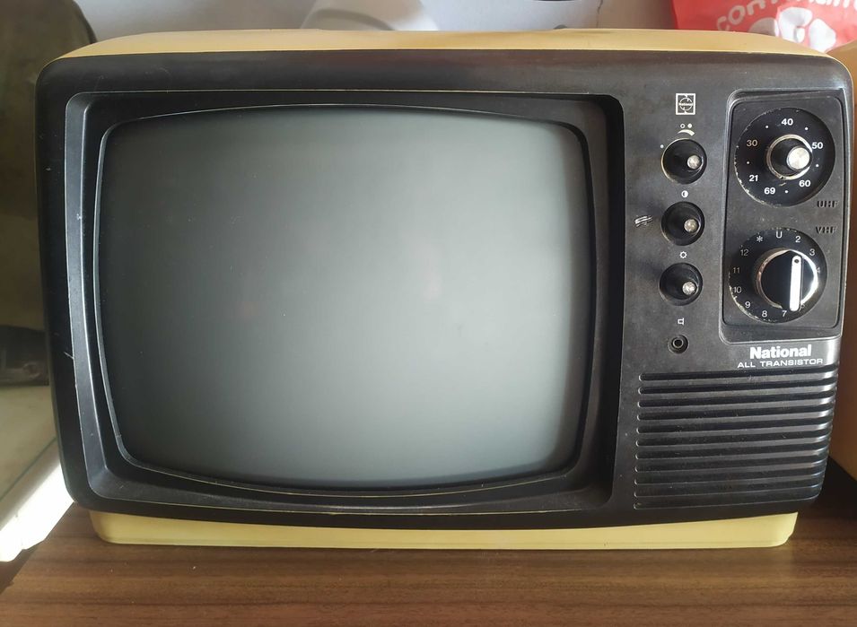 Duas TVs antigas vinted