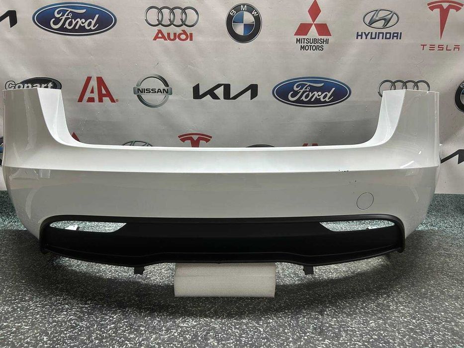 Бампер задній Tesla model 3 highland ppsw