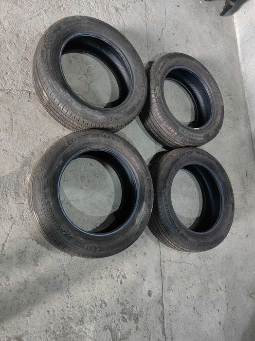Pneus "novos" 205/55/16