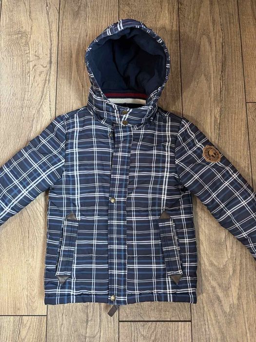 Зручка та легка куртка на осiнь- зиму