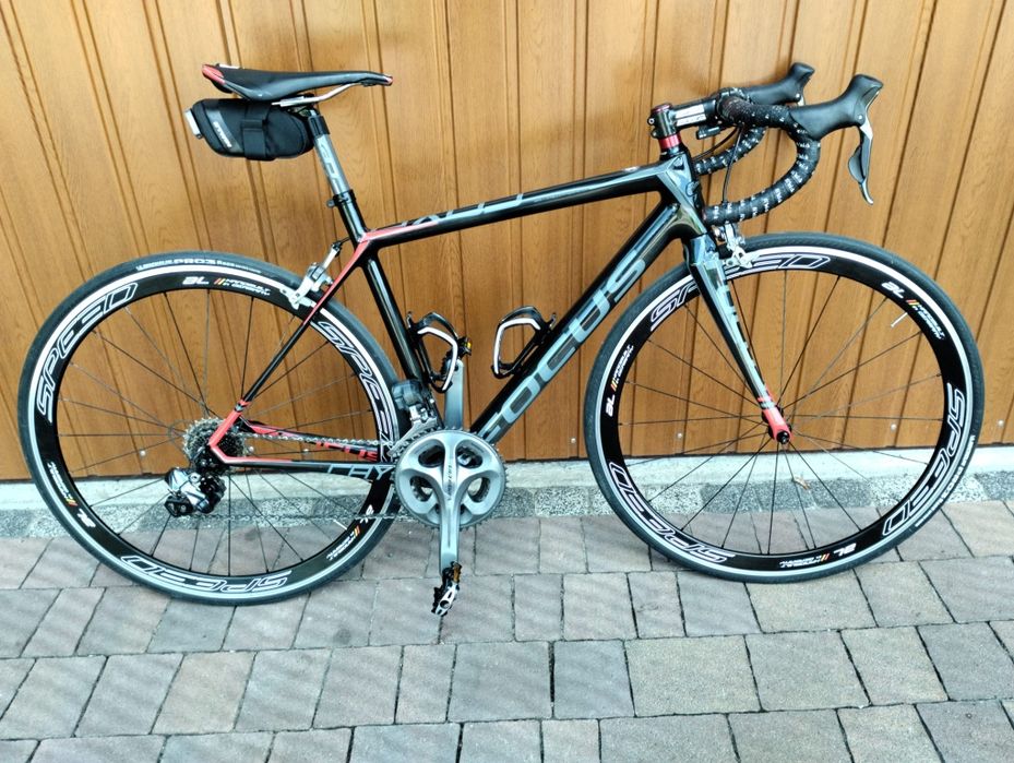 Rower szosowy Focus Cayo