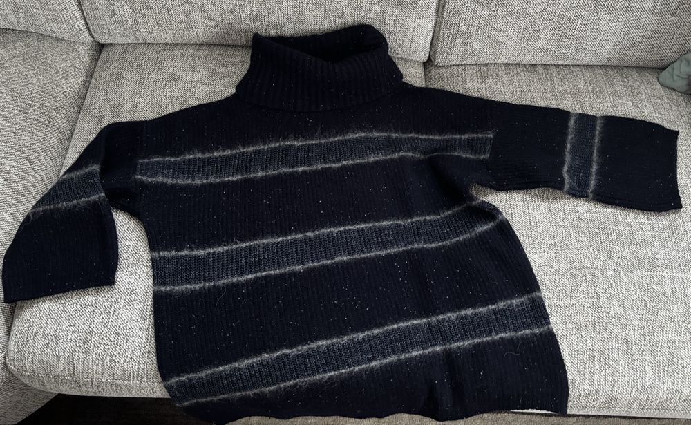 Sweter damski z golfem M Massimo Dutti