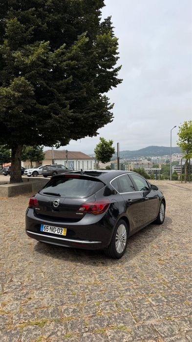 Opel Astra  J  2012/10