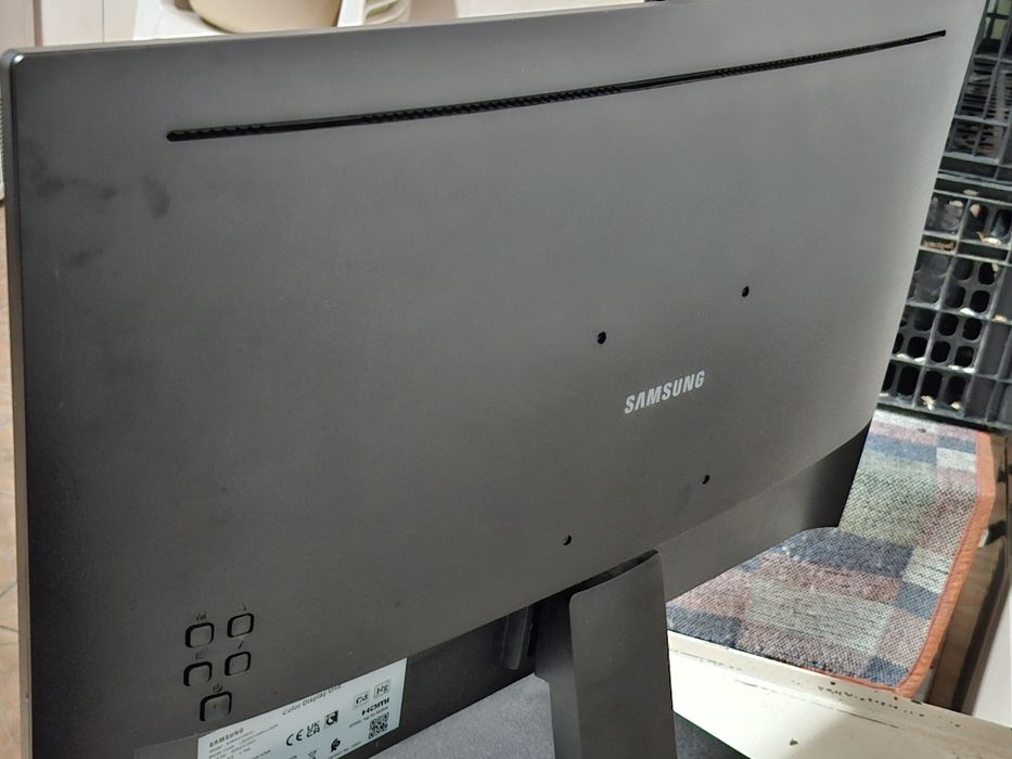 Samsung 24" Monitor444170020816824322