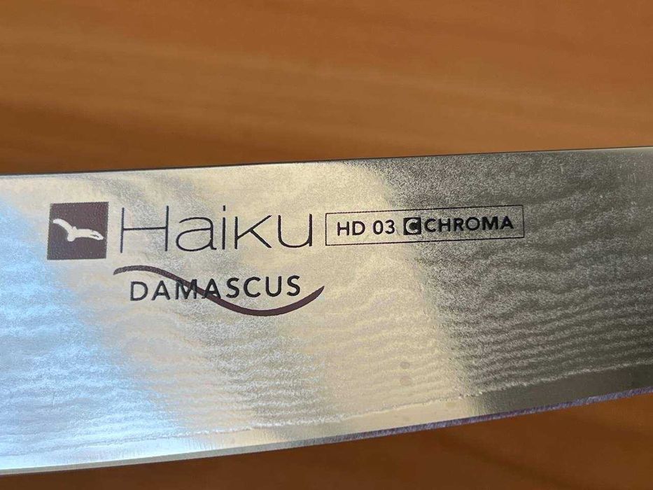 Японский кухонный нож Chroma Haiku Damascus HD-03  135мм — Made in Japan