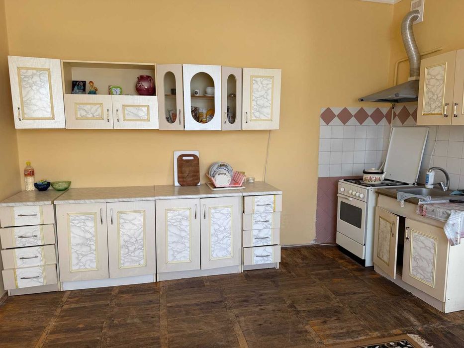 Продаж двоповерхового будинку із земельною ділянкою у м. Самбір!