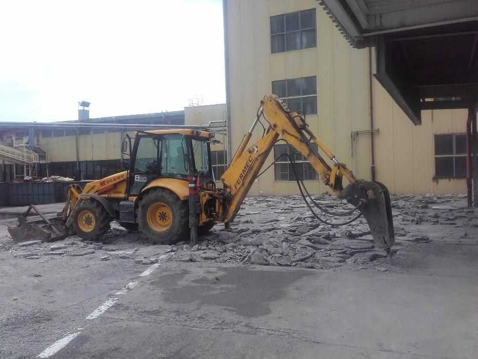 Studnie głębinowe koparko ładowarka minikoparka wywrotka wyburzenia