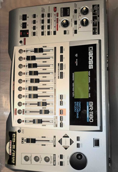 Estudio Digital BOSS BR 1180CD