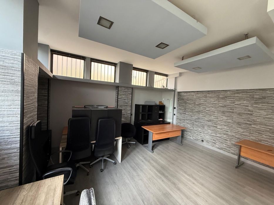 Escritório Moderno | 50 m² | Excelente Localização | Rinchoa