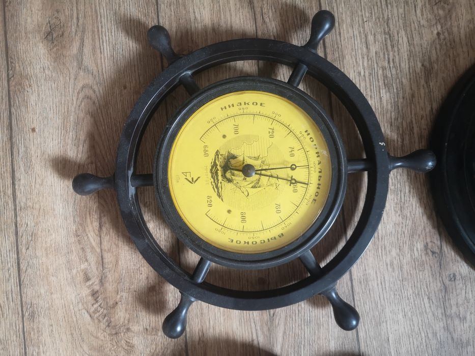 Барометры. Барометры с часами.