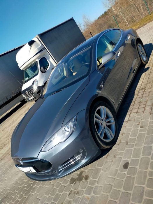 Продам Tesla model S