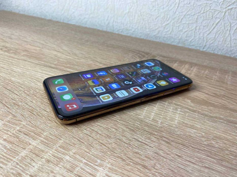 Apple iPhone Xs Max 256 gb стара іос